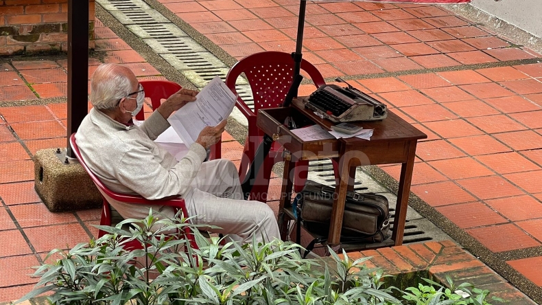 Ventas de minutas para salir de Datacredito: Los tinterillos en el&nbsp;ciberespacio.